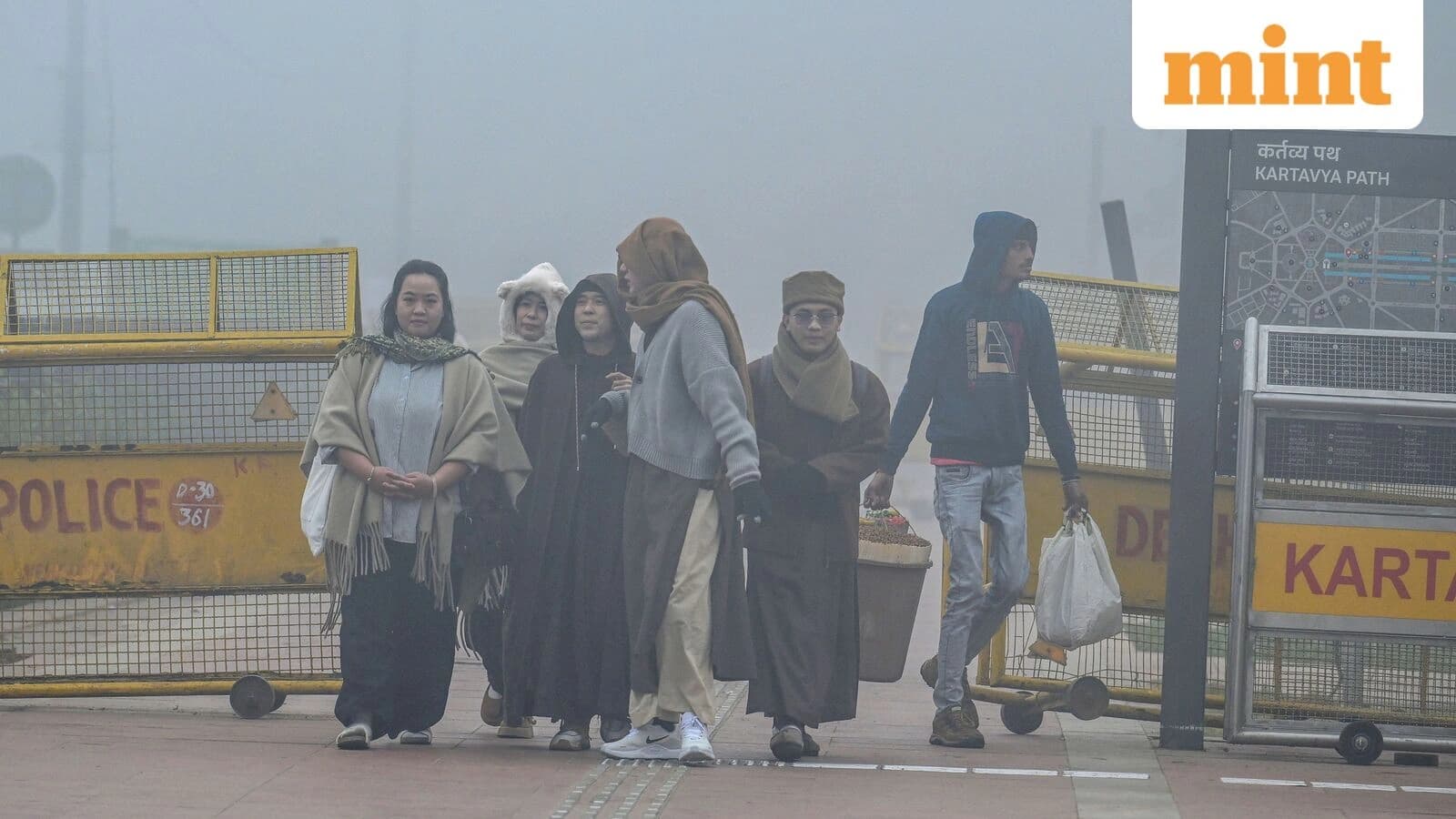 Delhi Cold Wave Hits First 2025 Chill: Max Temperature Drops to 16.9°C