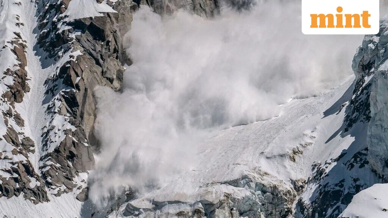 Lake Tahoe Avalanche: 10 Skiers Missing, 6 Rescued After Castle Peak Disaster