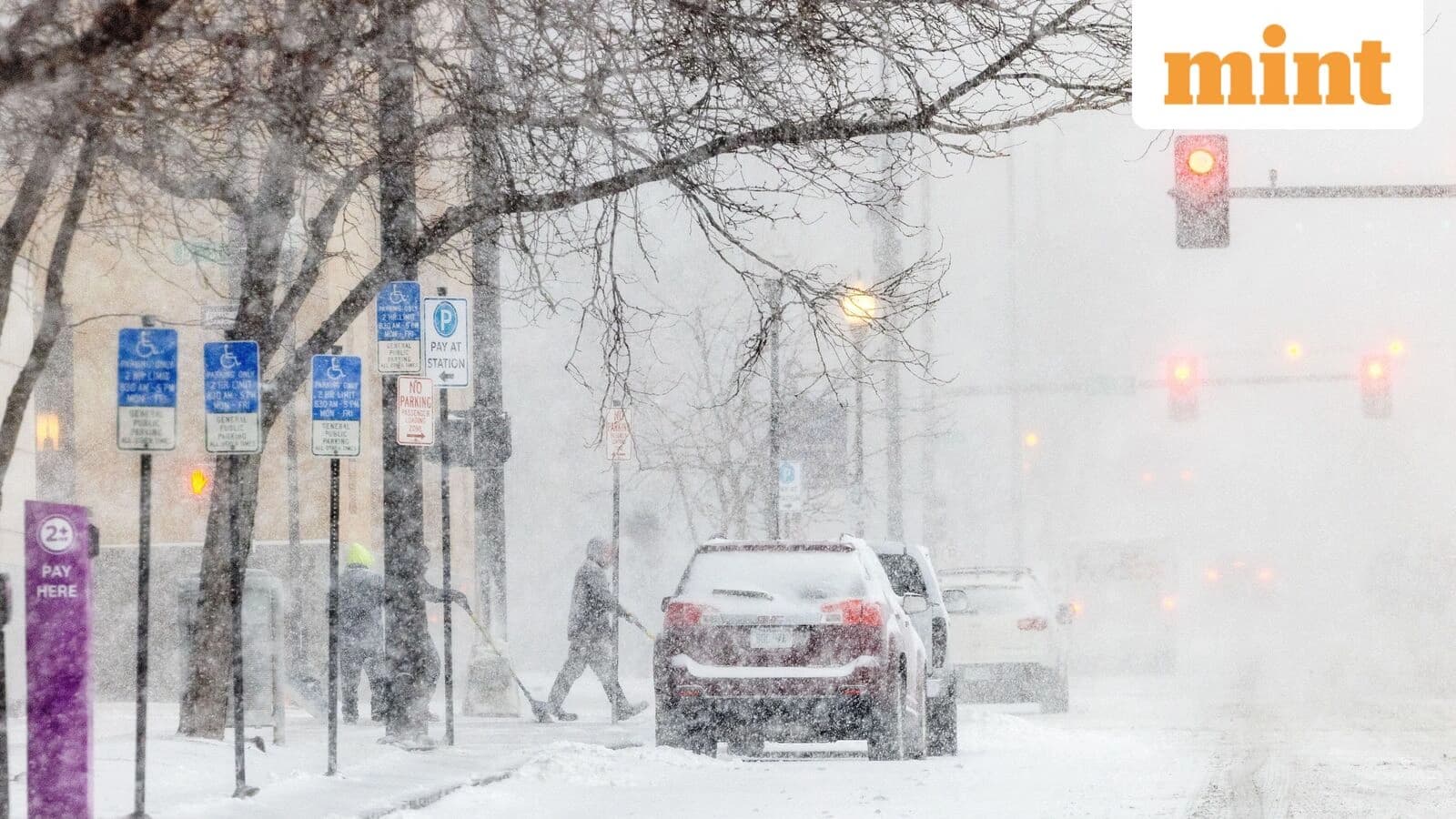 Winter Storm Warning in NYC Cancels 3,000+ Flights, Millions Affected
