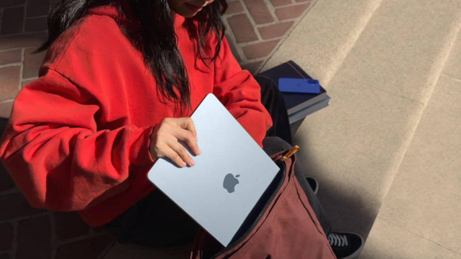 Apple 2026 Launch: Revolutionary Foldable iPhone & M5 MacBook Specs